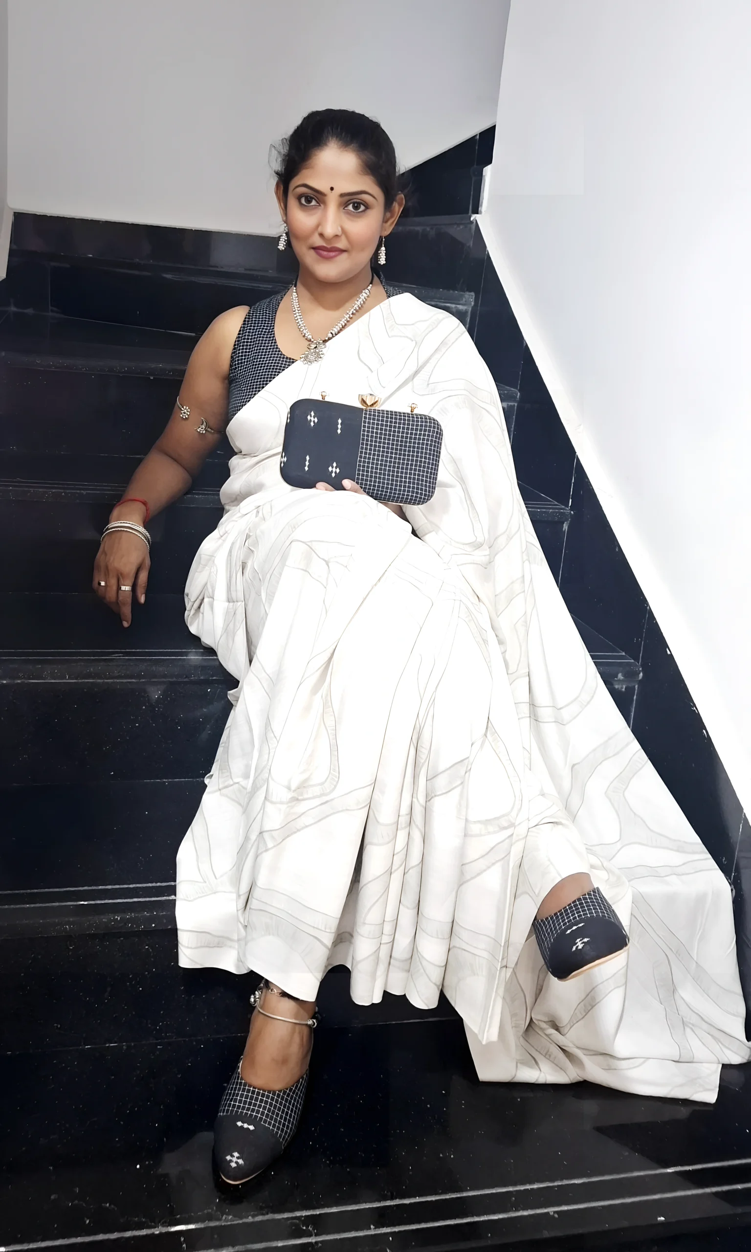 Handloom cotton with micro-checks and subtle Ikat-inspired border detailing - Image 3