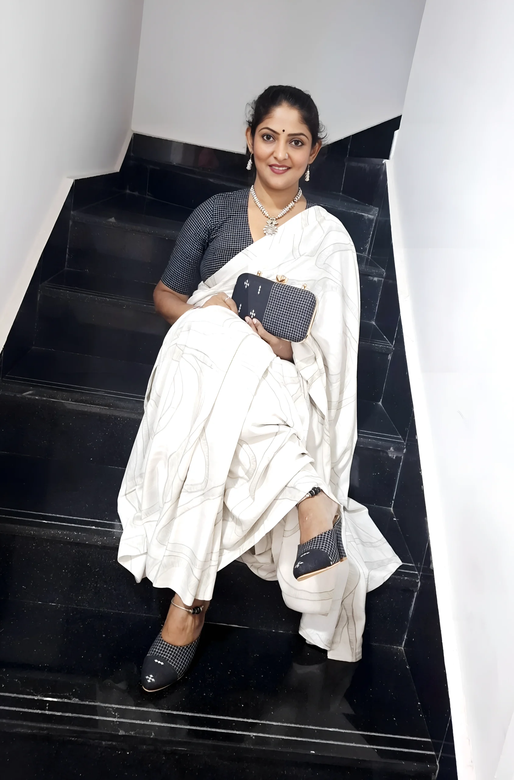 Handloom cotton with micro-checks and subtle Ikat-inspired border detailing - Image 7