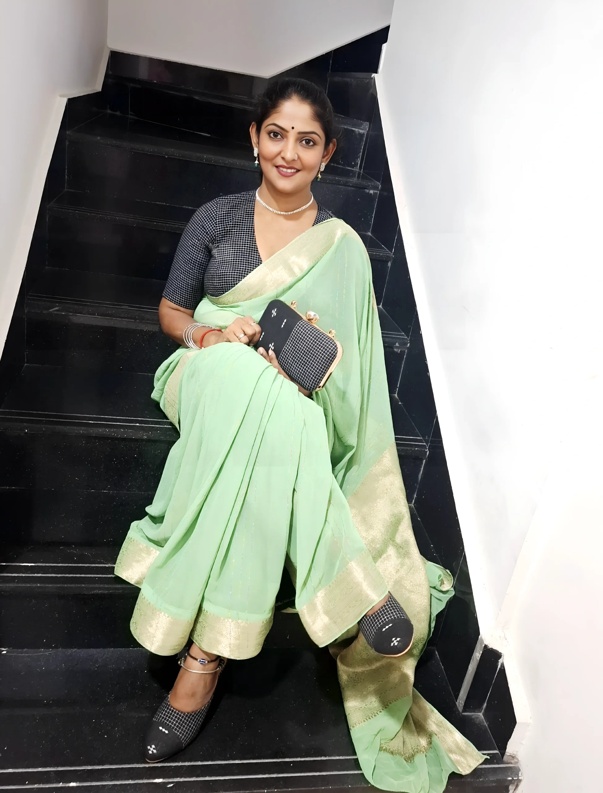 Handloom cotton with micro-checks and subtle Ikat-inspired border detailing - Image 4