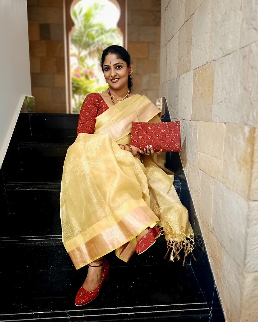 Handblock-printed cotton with small all-over floral motifs and dotted detailing. - Image 2